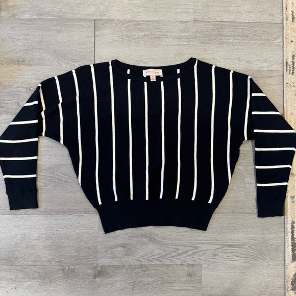 Philosophy Sweaters - Philosophy Women’s Black And White Pinstriped Sweater Size Small